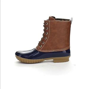 Duck boots